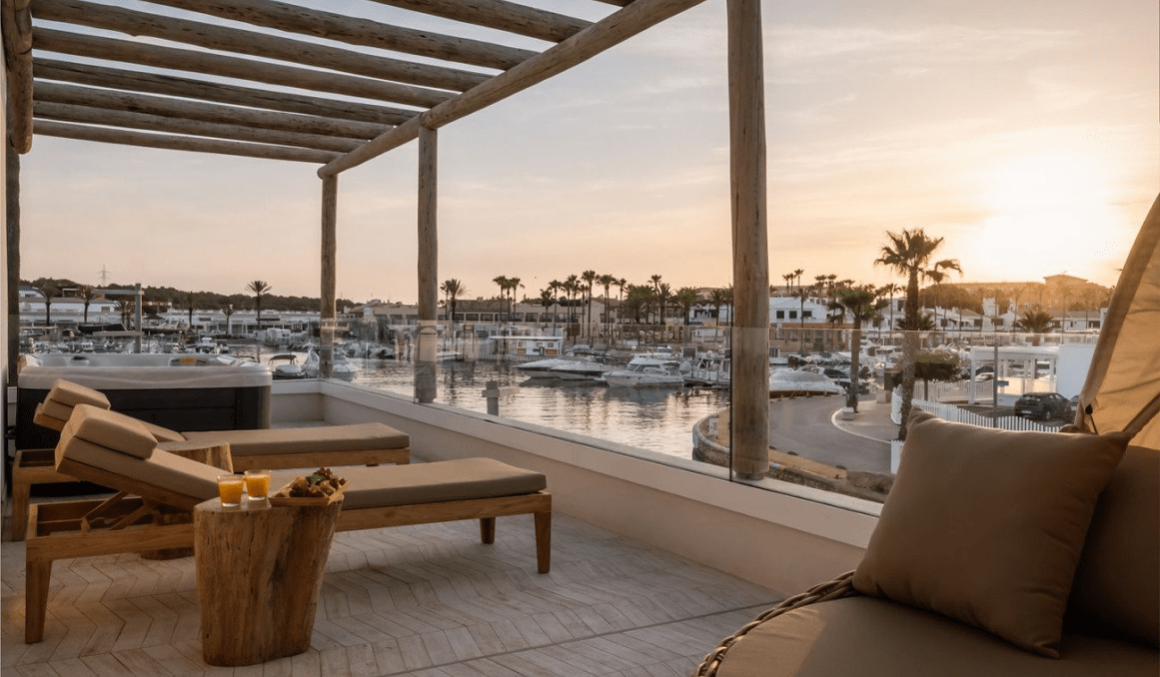 LAGO RESORT & SUITES